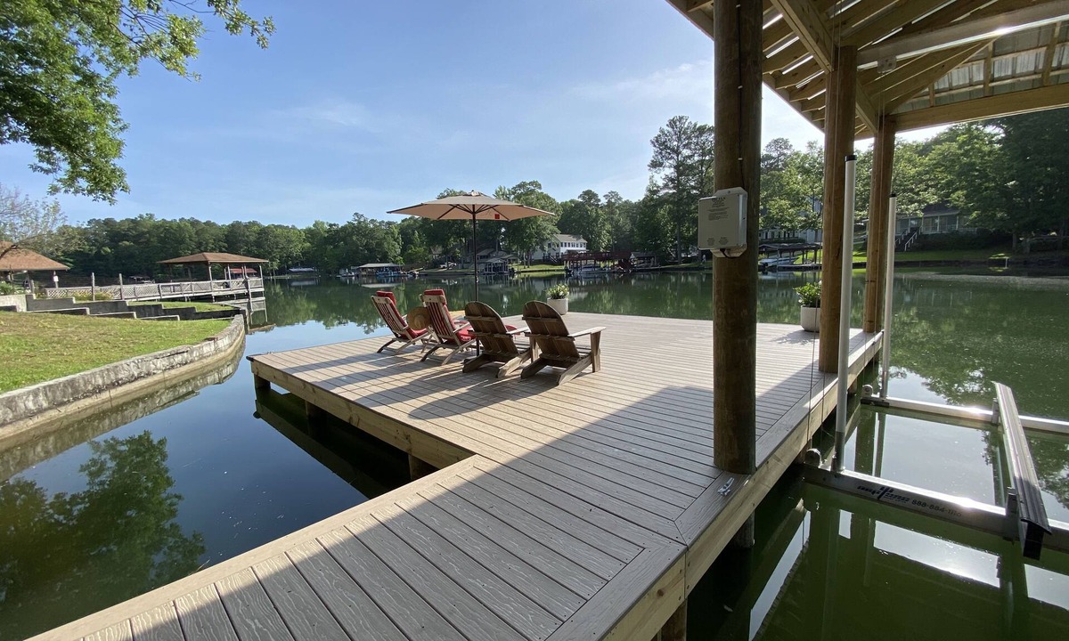 Little Kowaliga House | Beautiful Waterfront, big yard & dock on quiet slough