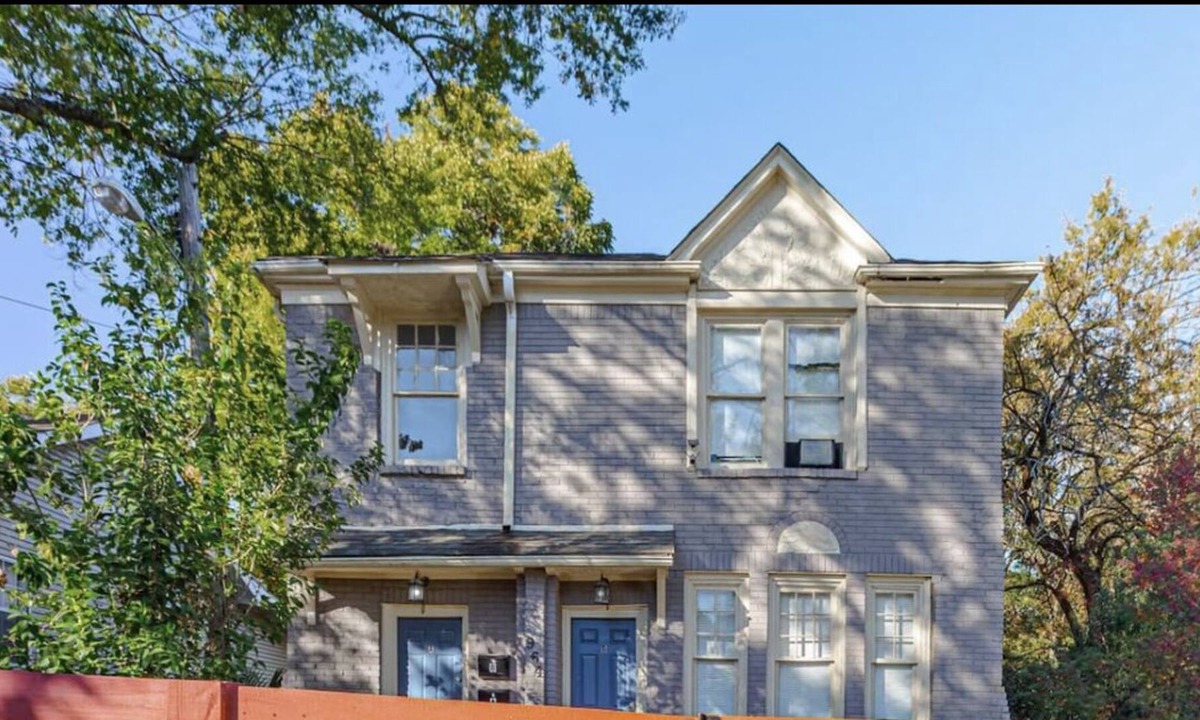 Greater Belhaven House | Belhaven Historic Colonial by Hospitals and Universities