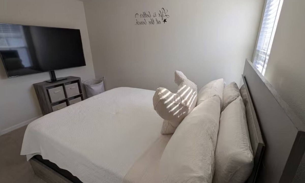 Meadow Woods House | Best located house in Orlando Fl