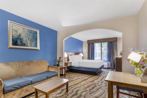 Dillsboro Hotel | Best Western Plus River Escape Sylva/Dillsboro
