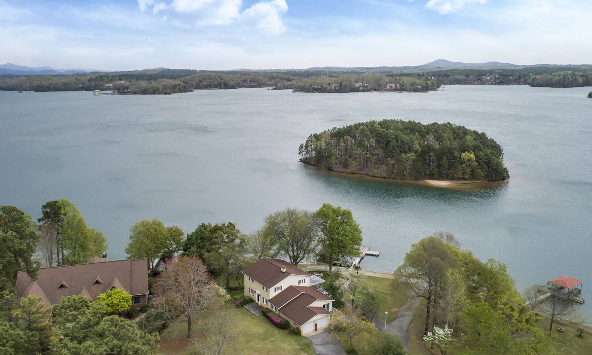 Salem House | Big Water Landing - great views and private boat landing!