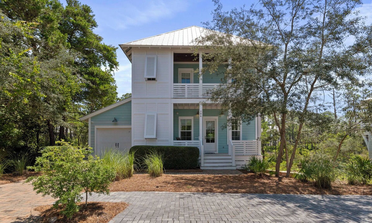 Lakeside at Blue Mountain Beach House | Blue Mountain Beach, walk to the beach, 6 seater golf cart, bikes, beach gear