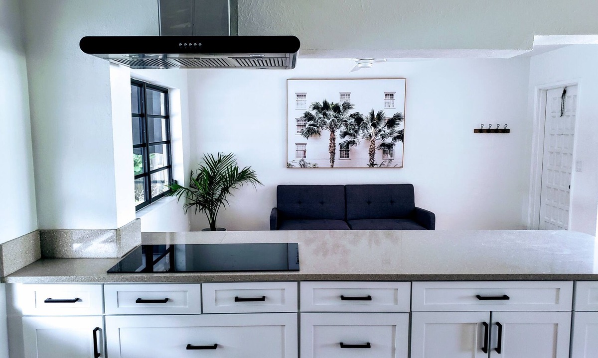 East Boca Raton House | Boca Raton Home with private heated pool, close to FAU, Beach & Mizner!