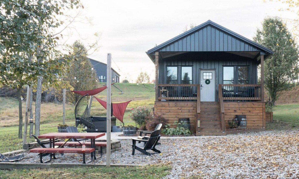 Lawrenceburg Cottage | Bourbon Barrel Cottages #3 on Ky. Bourbon Trail