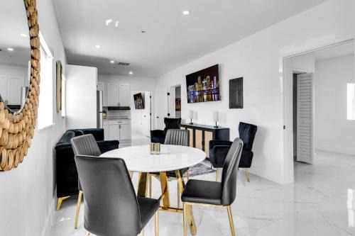 Tavernier Hostel | Brand new private 3 bedroom 2 bath apartment with kitchen,keyLargo Tavernier