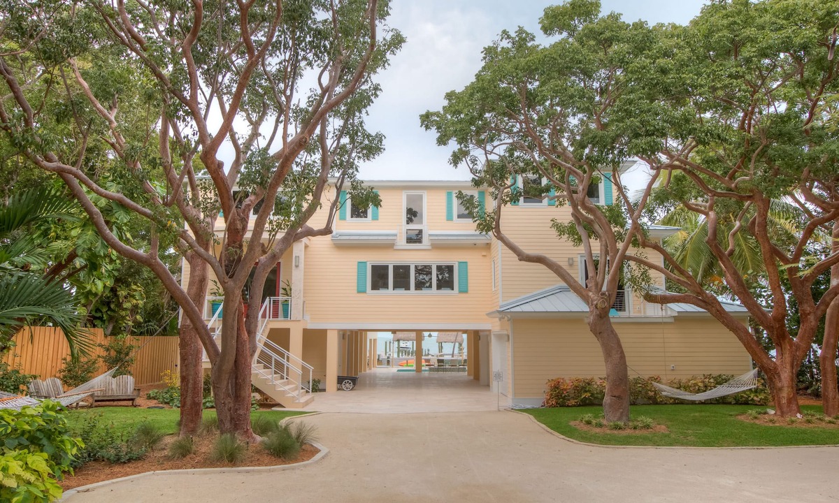 Islamorada House | Brand New Unique Deep Water Gulf Front Estate. Beach, Pool, Hot tub and docks