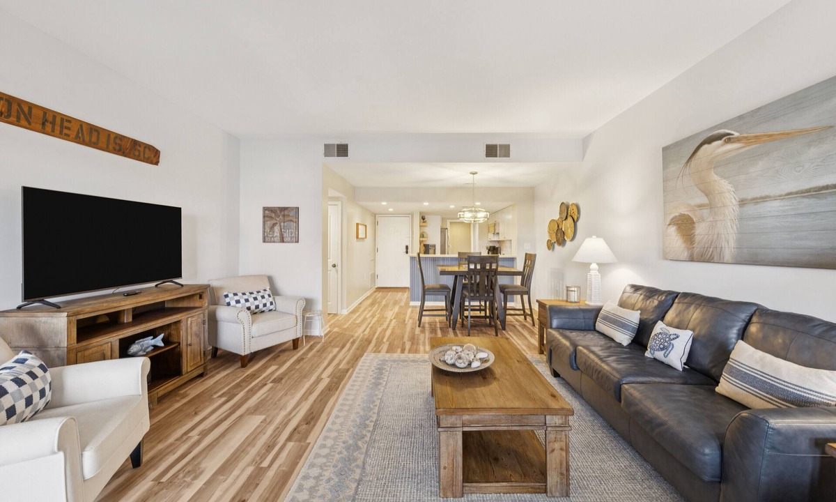 Shelter Cove House | Bright & Modern Pet Friendly Beach Getaway