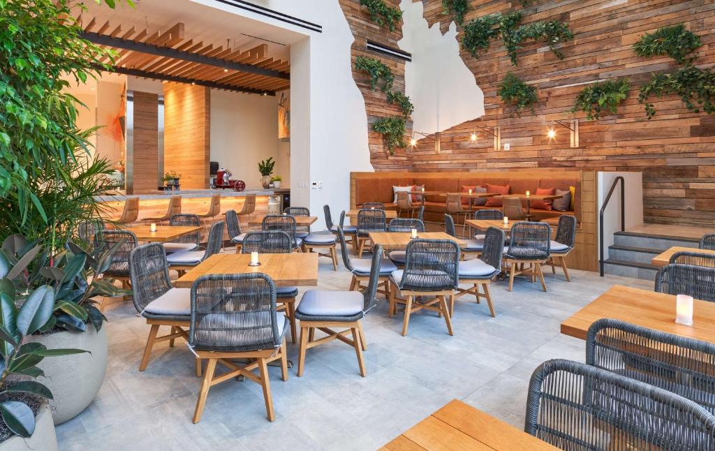 Downtown West Palm Beach Hotel | Canopy West Palm Beach - Downtown