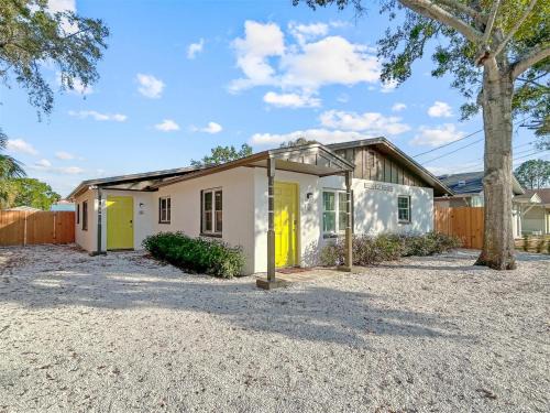 Port Tampa City House | Casa De Campo Duplex Retreat