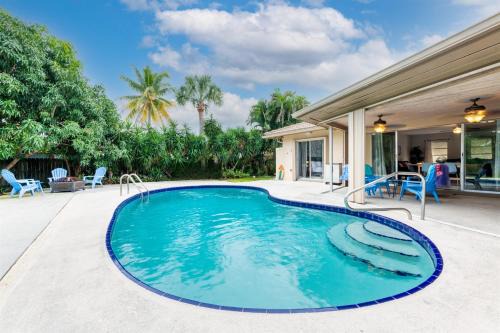 South Palm Park Neighborhood Association House | Casa Del Sol Pool Bungalow Sleeps 8 Near Beach
