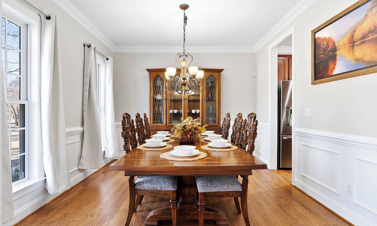 Raleigh House | ~ Casa Monarca ~ Fire Pit, BBQ Grill, Tree house, King Bed