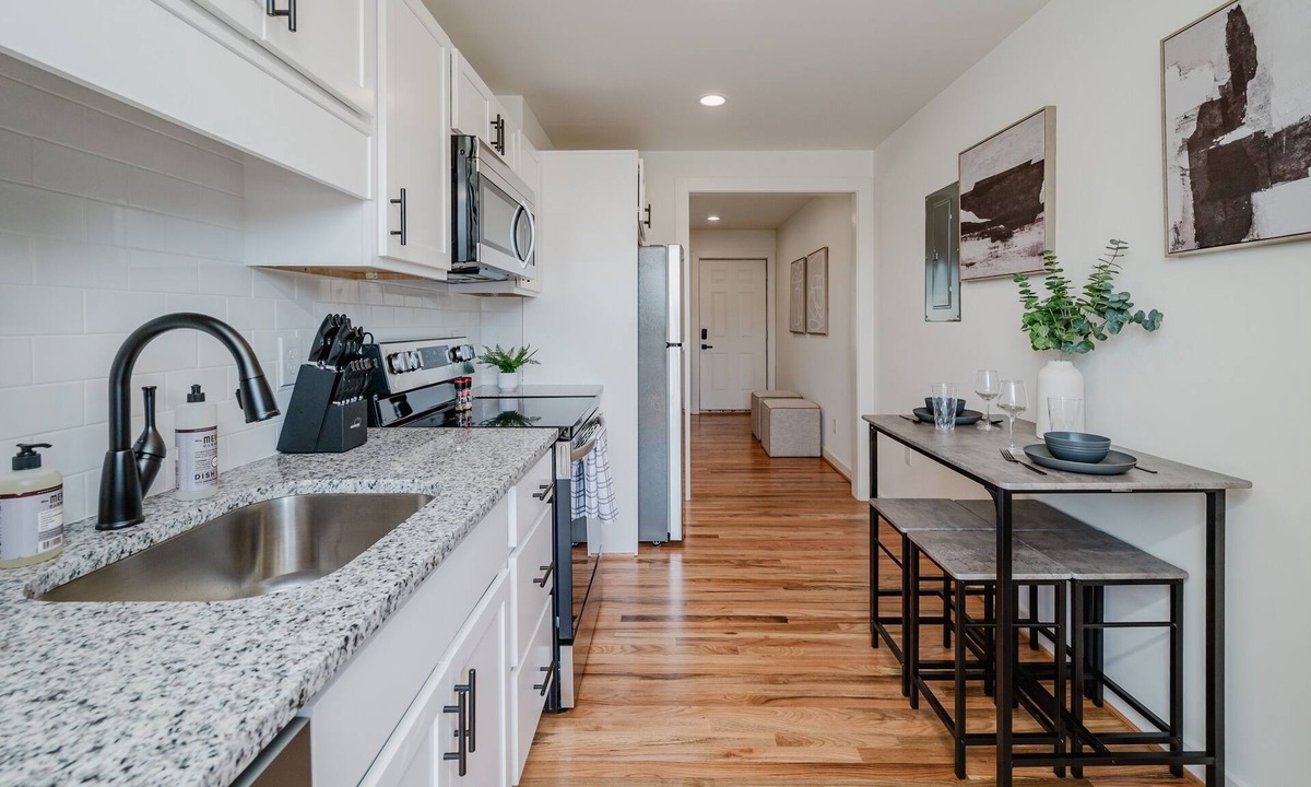 Civil Rights Historic District Condo | Central Duo Suites - Big Groups/Parking/Queen Beds