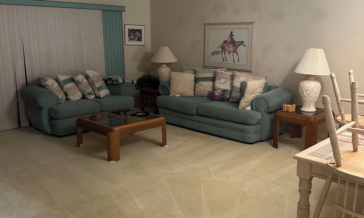 Villas Condo | Charming 2-bedroom condo in fabulous Fort Myers. Close stores and restaurants.