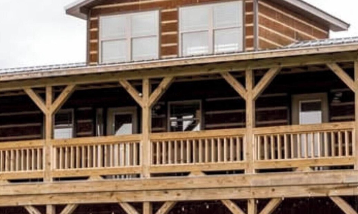 LaFayette Cabin | Charming 2-bedroom lodge with AC in LaFayette perfect for relaxing