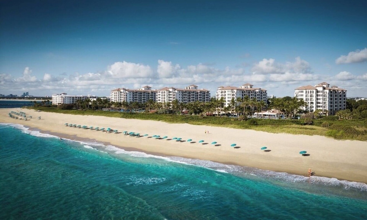 Palm Beach Shores Villa | Charming 3-bedroom villa oceanfront in superb Palm Beach Shores April 12-19