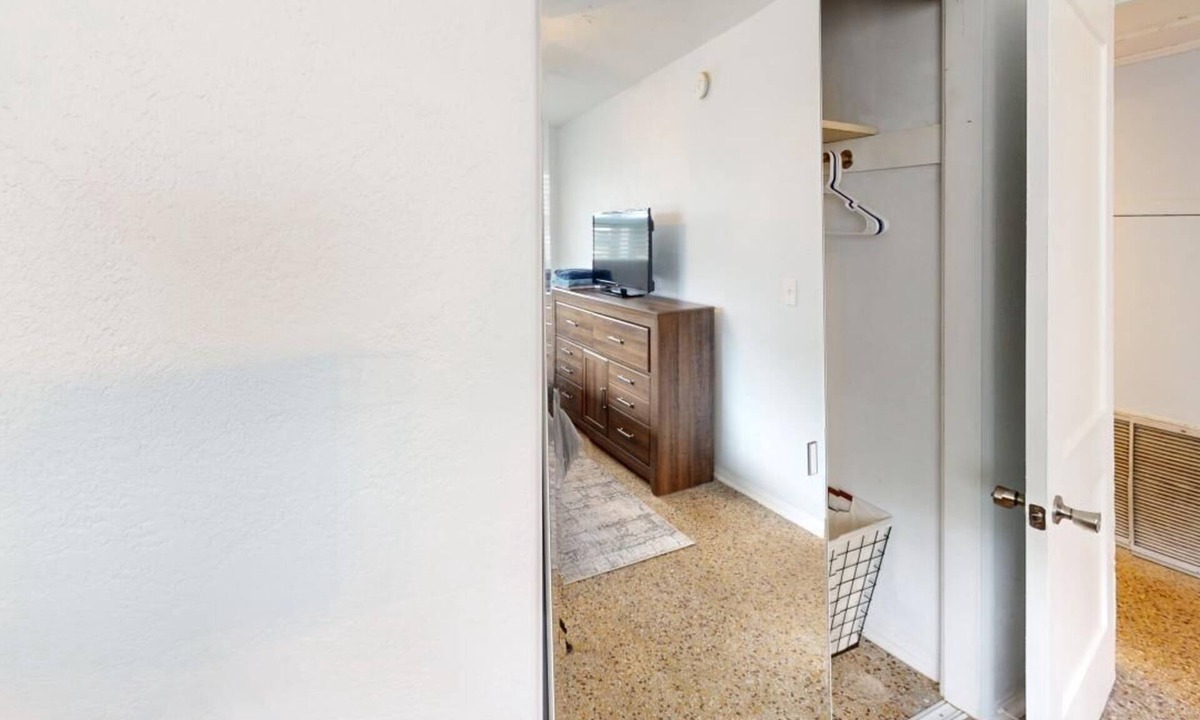South Daytona House | Charming 3-bedroom house with WiFi and AC in sunny South Daytona