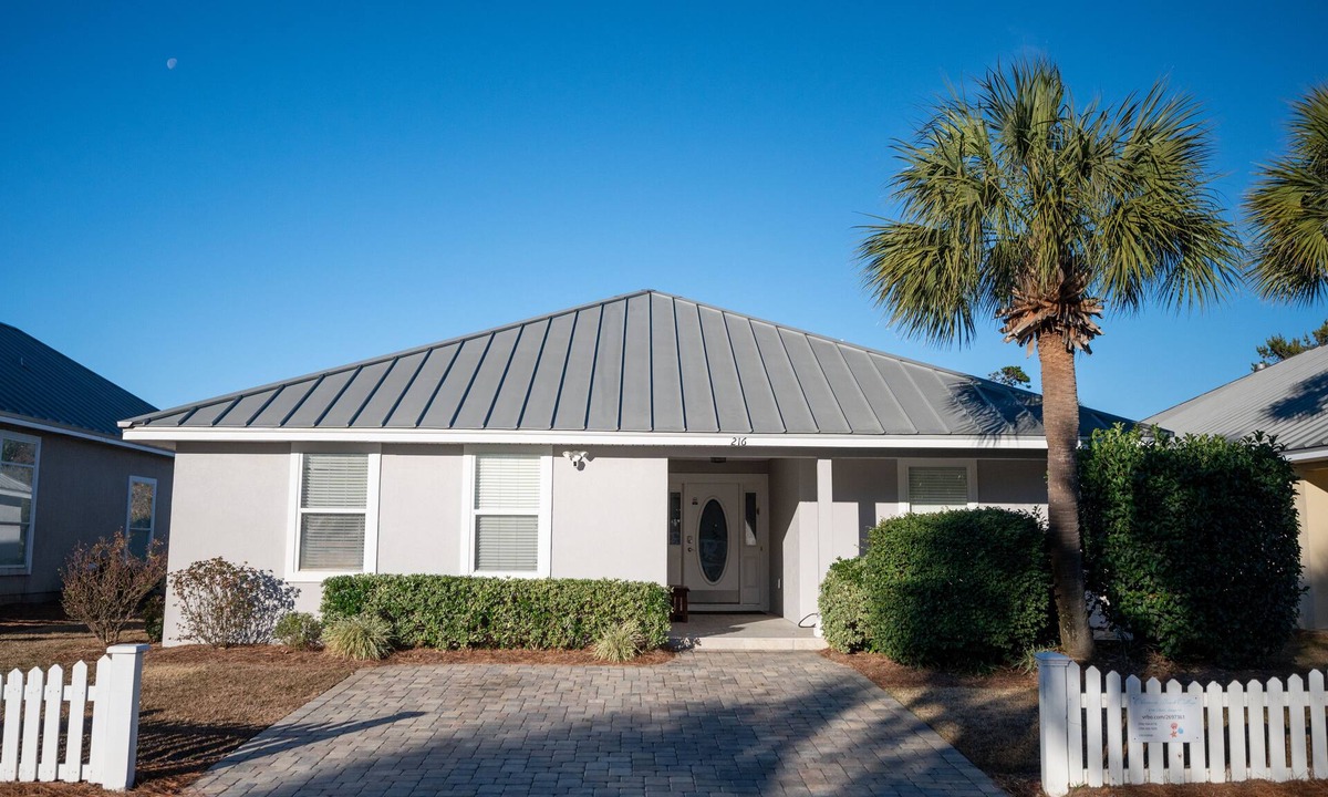 Miramar Beach Cottage | Charming Beach Cottage, Beach Chair Service Included. Snowbirds special rates!