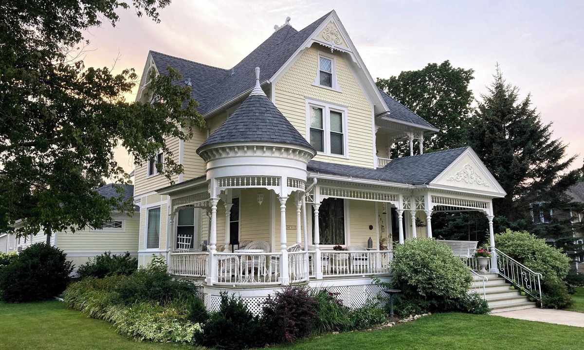Lanesboro House | Charming Bluff Country Getaway Near Root River Trail & Downtown Lanesboro