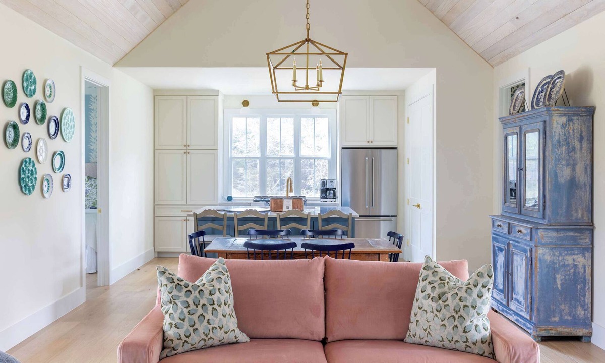 Round Top House | Charming Escape | Iris | 5 Mins to Round Top