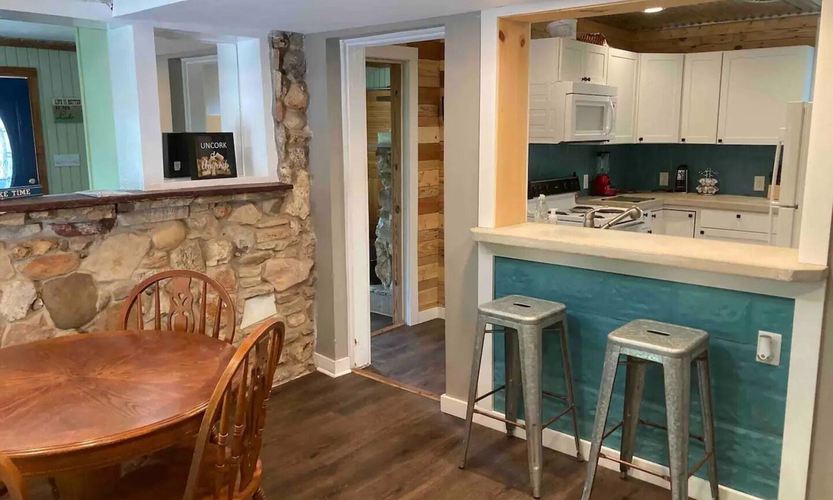 Bean Station House | Charming house on deep water cove and amazing views