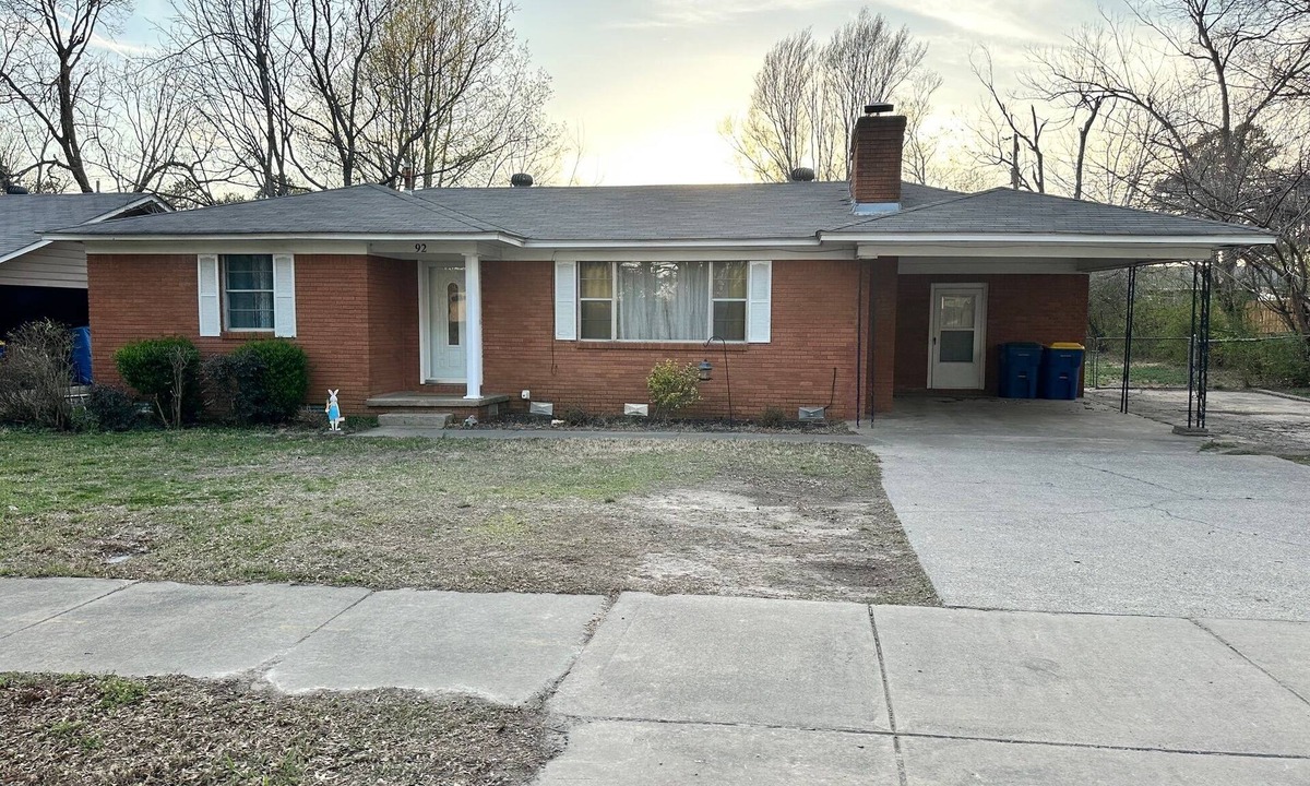 Cabot House | Charming old 3-bedroom with WiFi, & central heat & air in Cabot. NEWLY Renovated
