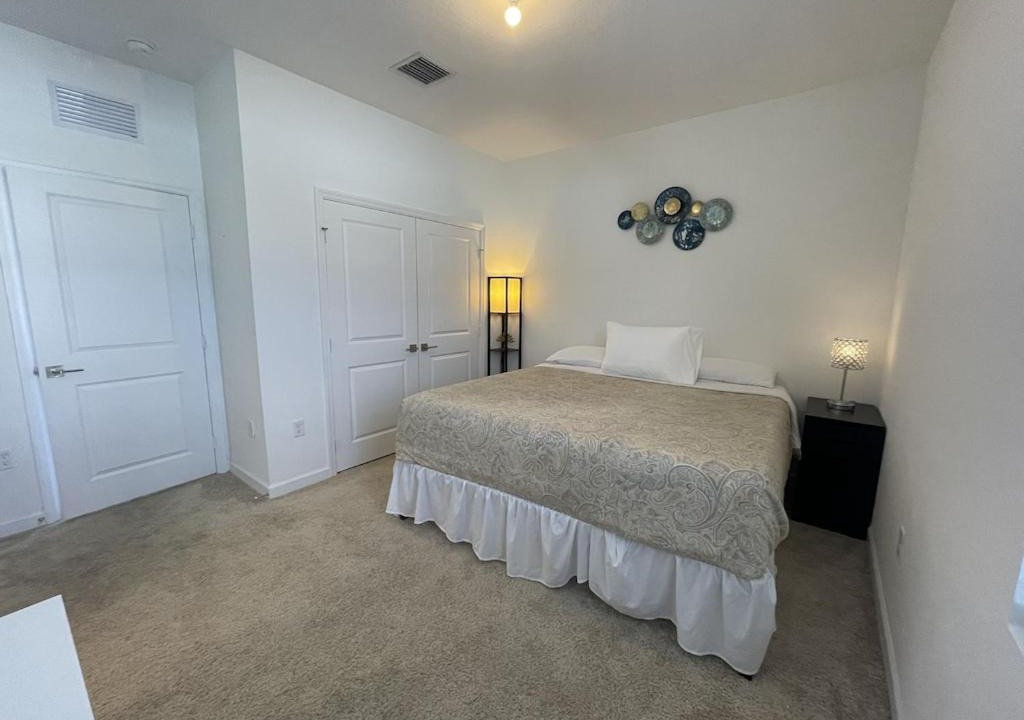 Homestead Apartment | Cheap rental with private entrance and backyard plus BBQ grill