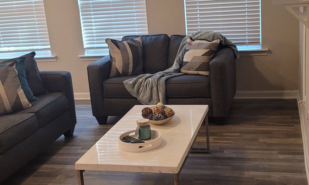 Riverdale House | Cheerful Newly Built Townhome Minutes from Atlanta International Airport ✈