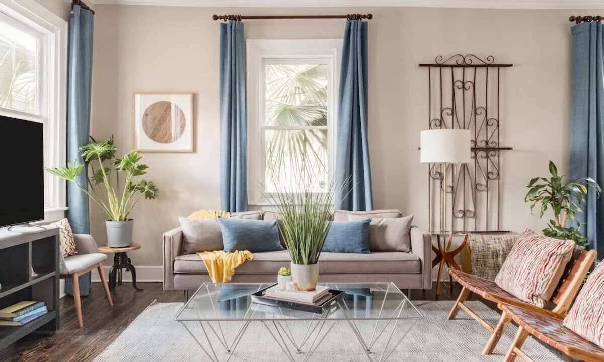 Historic Downtown Savannah House | Chic, Artisan Cottage | Near Forsyth Park
