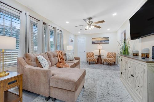 Columbus House | Classic Comfort Home- Near Ft Benning, Large Deck, Sleeps 10