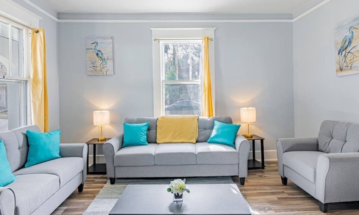 Midtown House | Classic Southern Charm - 3BR Med District