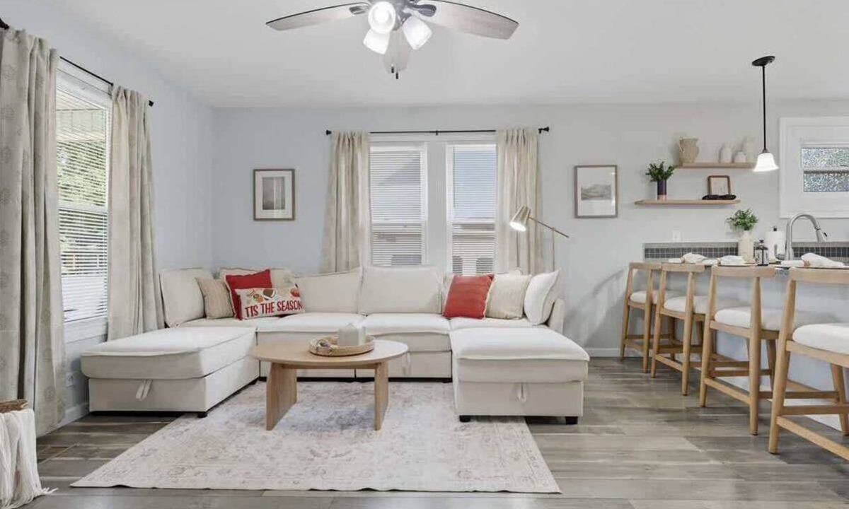 Alcoa House | CLEAN/Dog-Friendly Home Near UT/Airport/Big Yard
