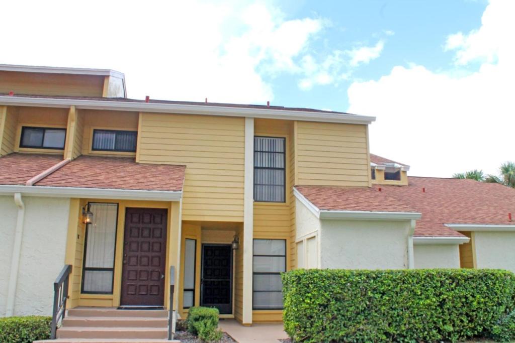 Ventura Apartment | Clubview Condo #231699