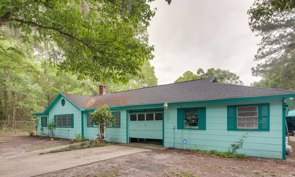 Darien House | Coastal Home w/ Fire Pit, 2 Mi to Dtwn Darien
