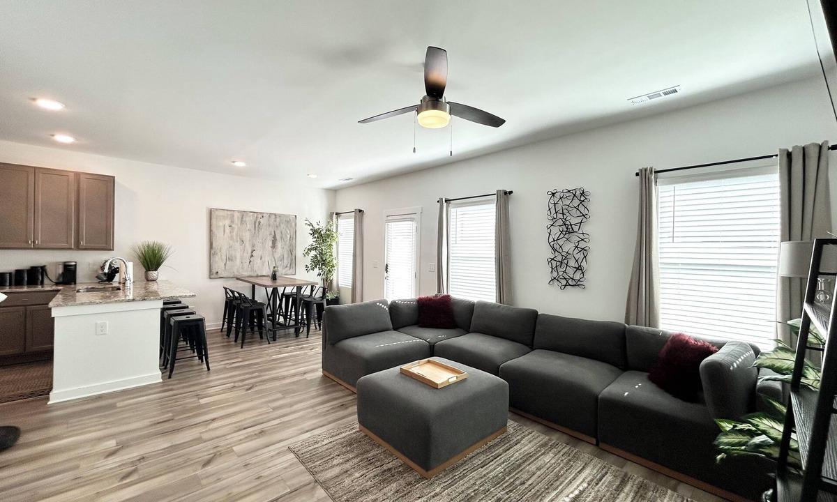 Normal House | Comfort & Privacy Near Huntsville Hotspots
