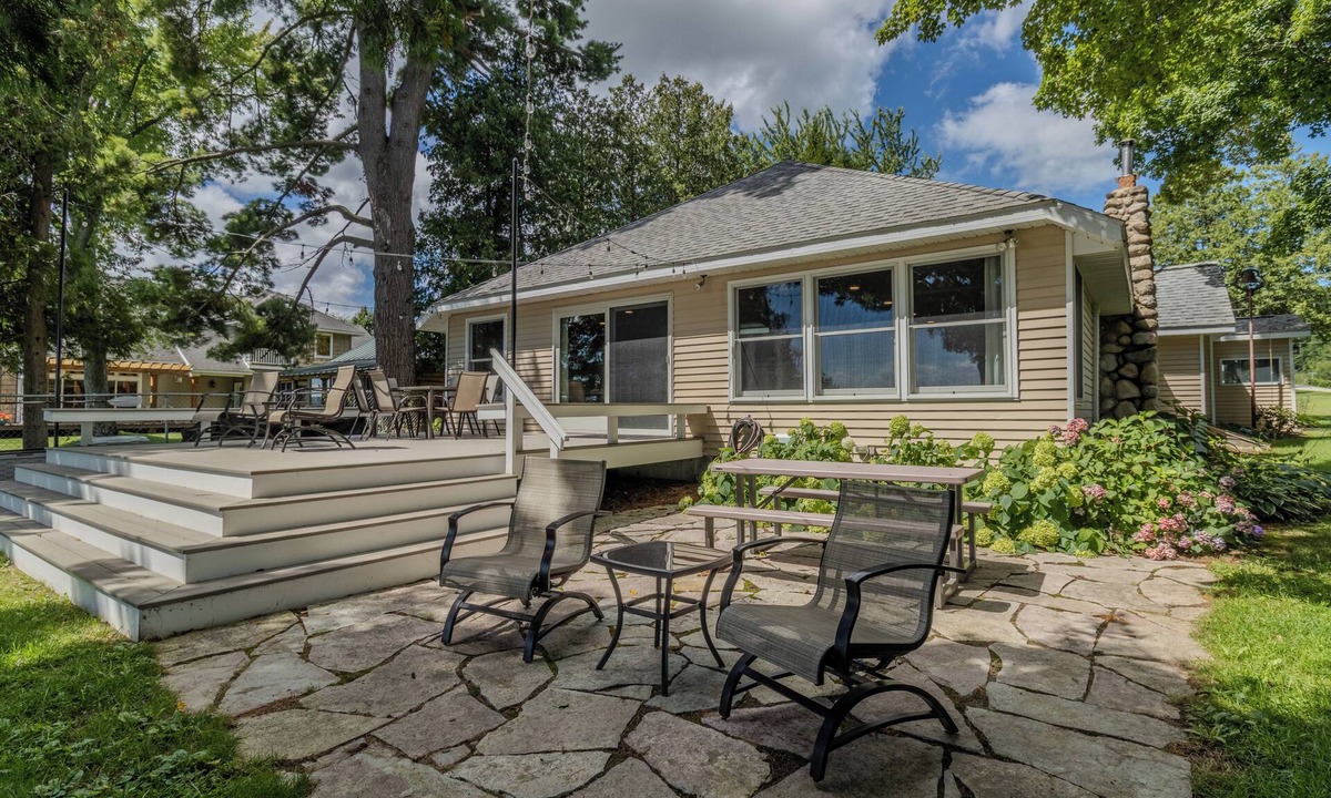 Cedar House | Comfortable Home on Lake Leelanau - Four Feathers