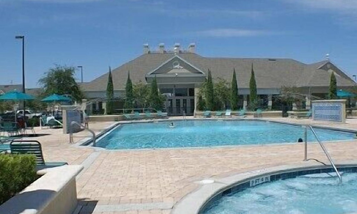 Venetian Bay Villages House | Comfortable Vacation Townhouse Close to Disney