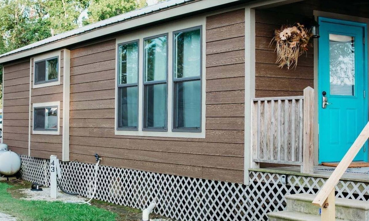 Gadsden Cottage | Coosa Cottage at River Rocks Landing