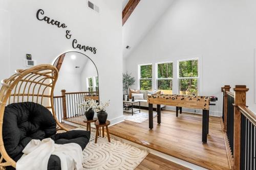 Westminster Ski Chalet | Cottage by Lake Hartwell Cocoa y Canoes