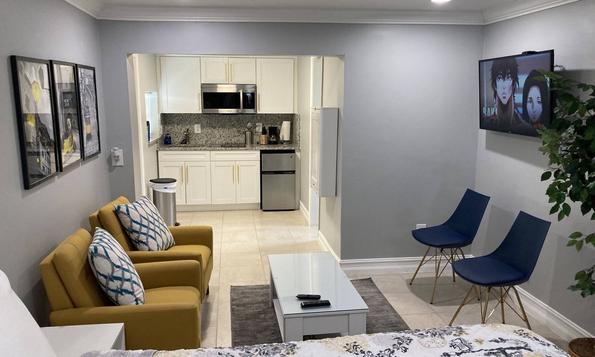 Greenacres Cottage | Cottage totally private detached 1 queen bed private patio