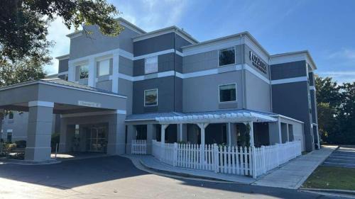 Windsor Forest Hotel | Country Inn & Suites by Radisson, Savannah Southside