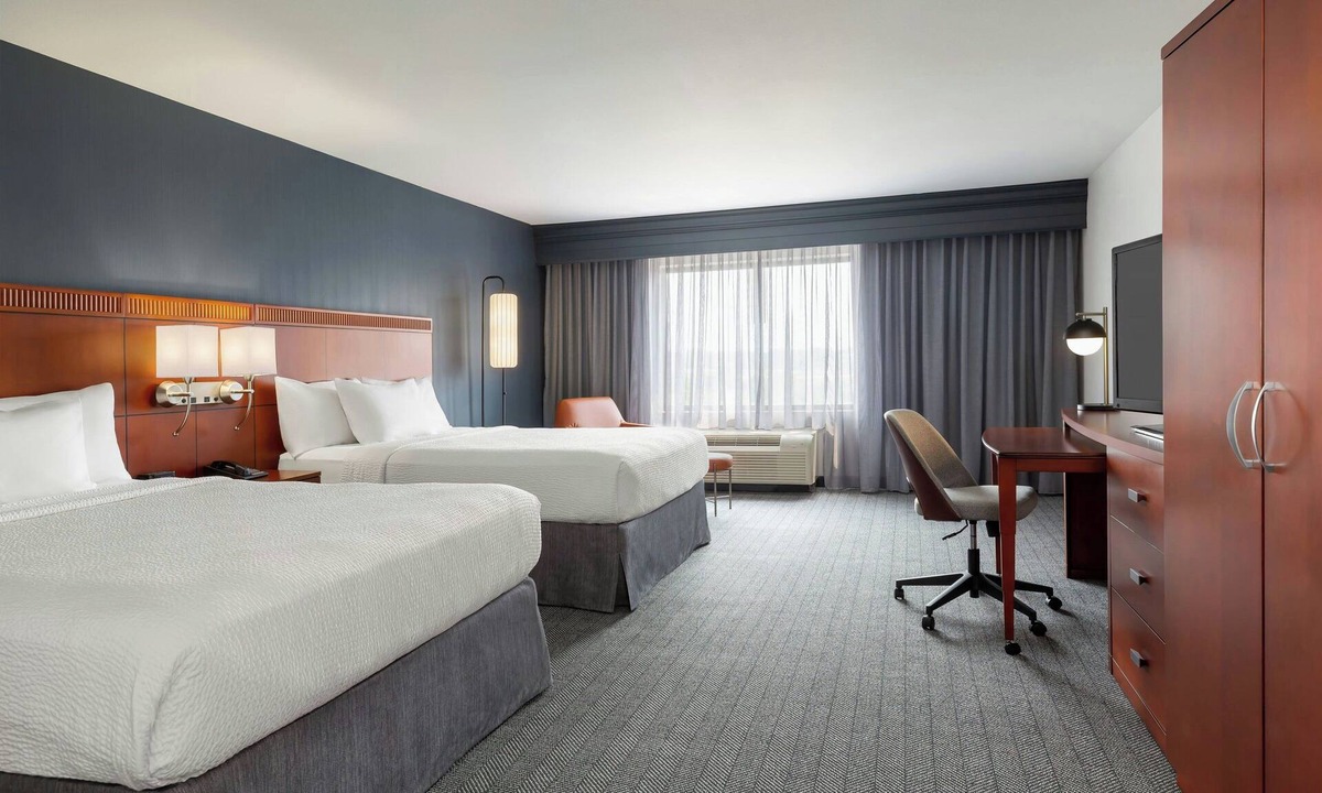Middleton Hotel | Courtyard by Marriott Madison West Middleton