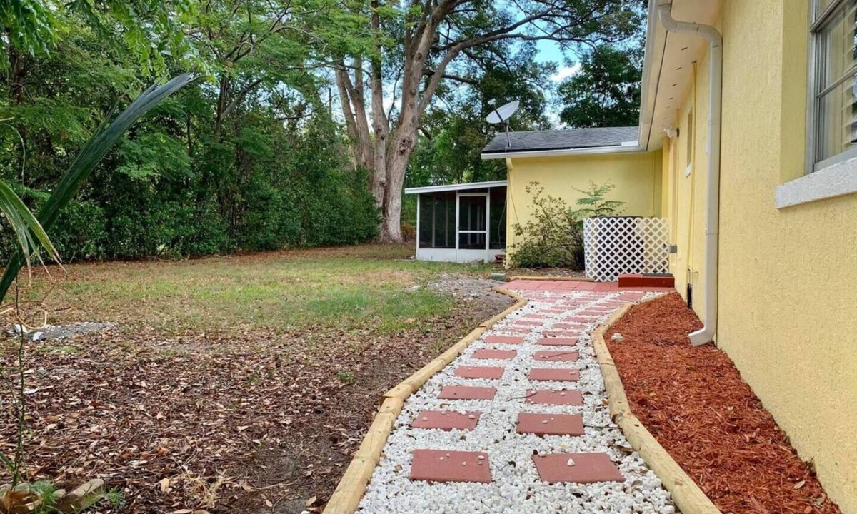 Conway House | Cozy 2BR Getaway Work-Ready & Pets OK