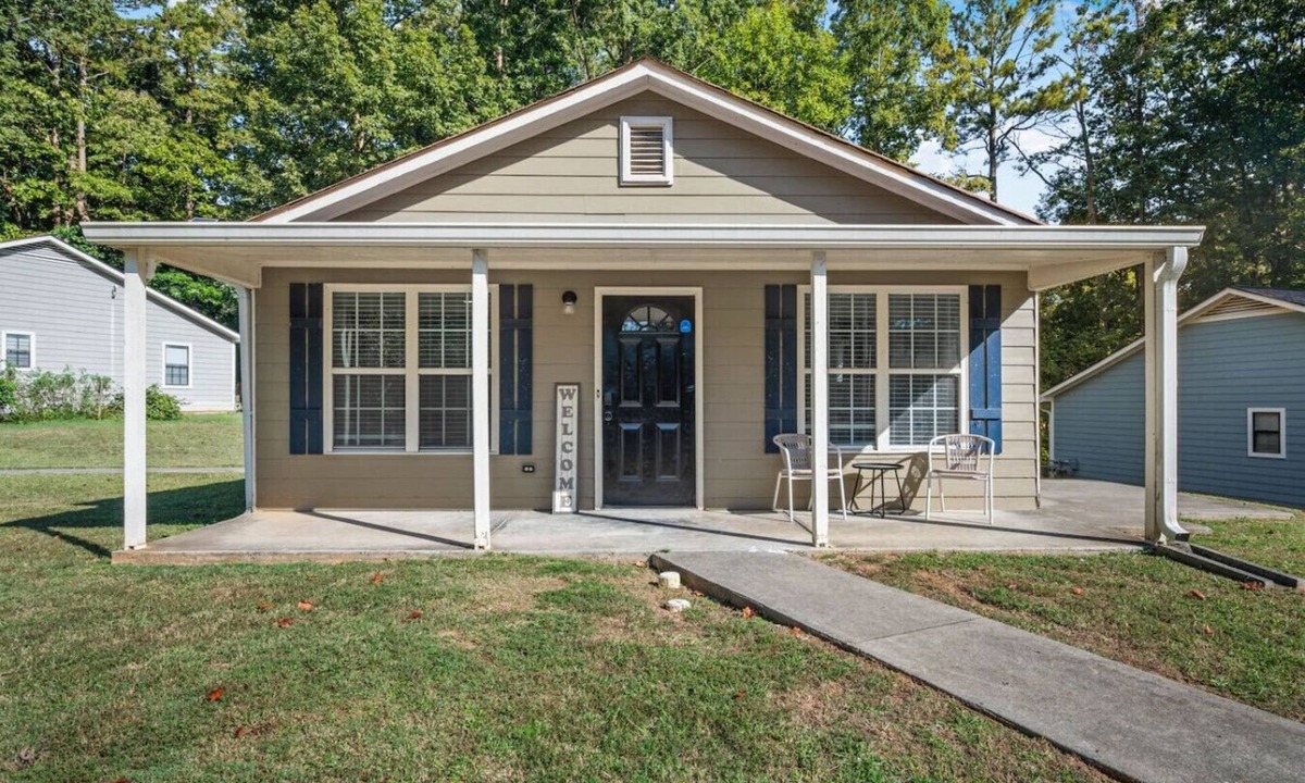 Marietta House | Cozy 3BR2BA Retreat w/Modern Comforts in Marietta