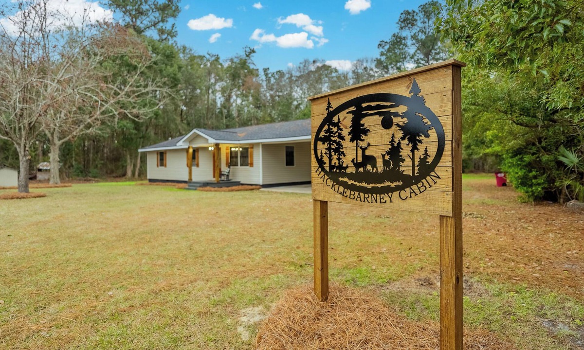 Blackshear House | Cozy Cabin Getaway in Pierce County GA