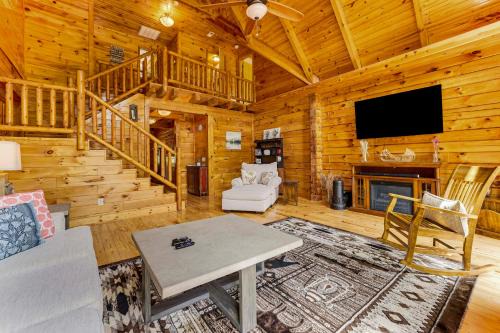 Fair Play House | Cozy Lake Hartwell Getaway w/Game Room!
