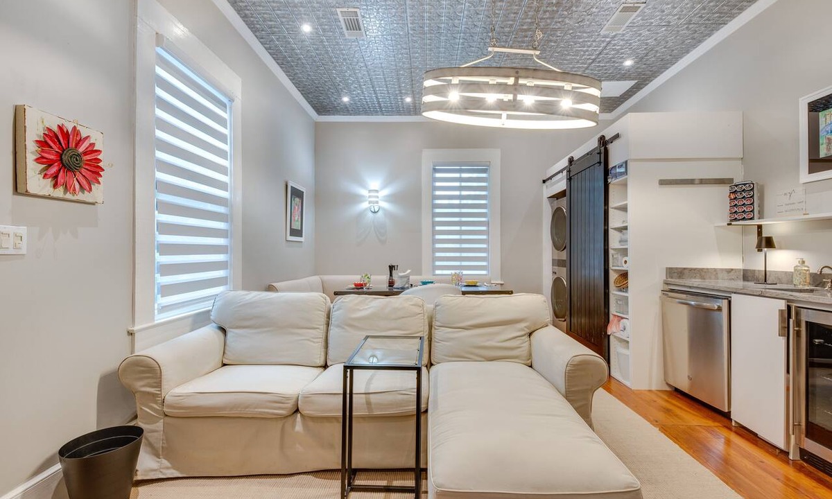 Norcross Apartment | Cozy + Modern Norcross Hideaway w/Covered Porches
