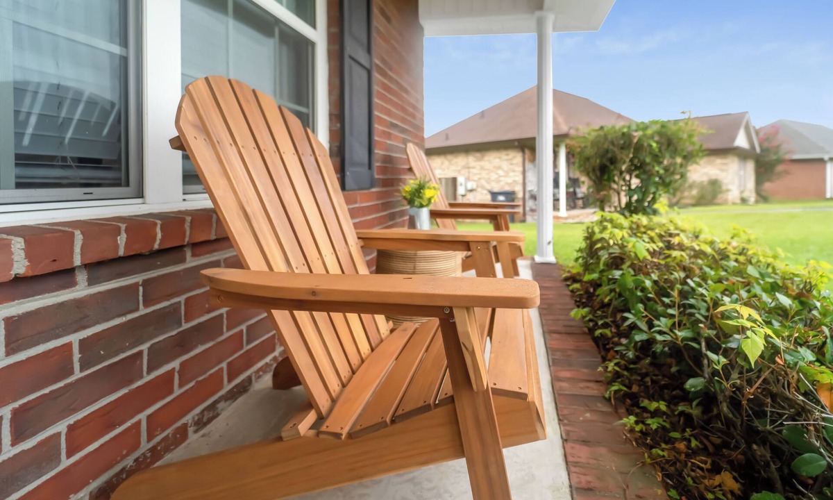 Augusta House | Cozy & Quiet - CENTRAL Location - Master’s Retreat!