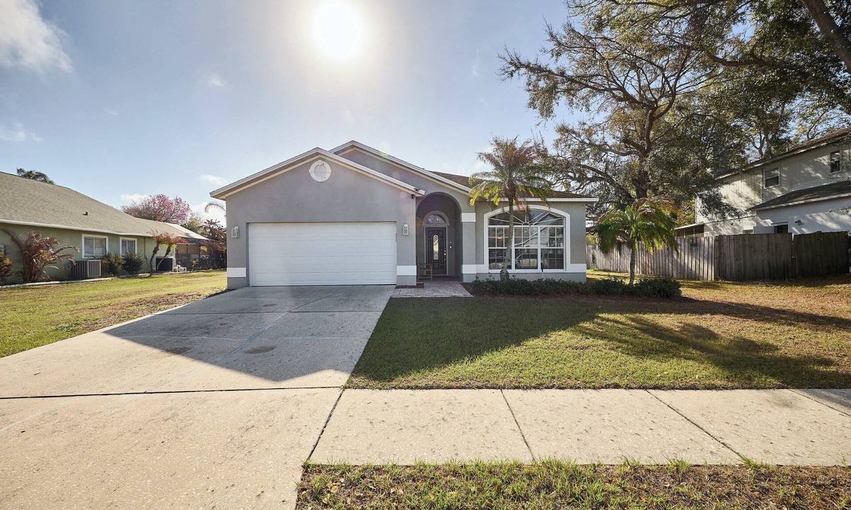 Valrico House | Cozy Quiet Spacious Private and Clean in Valrico near Brandon and Tampa