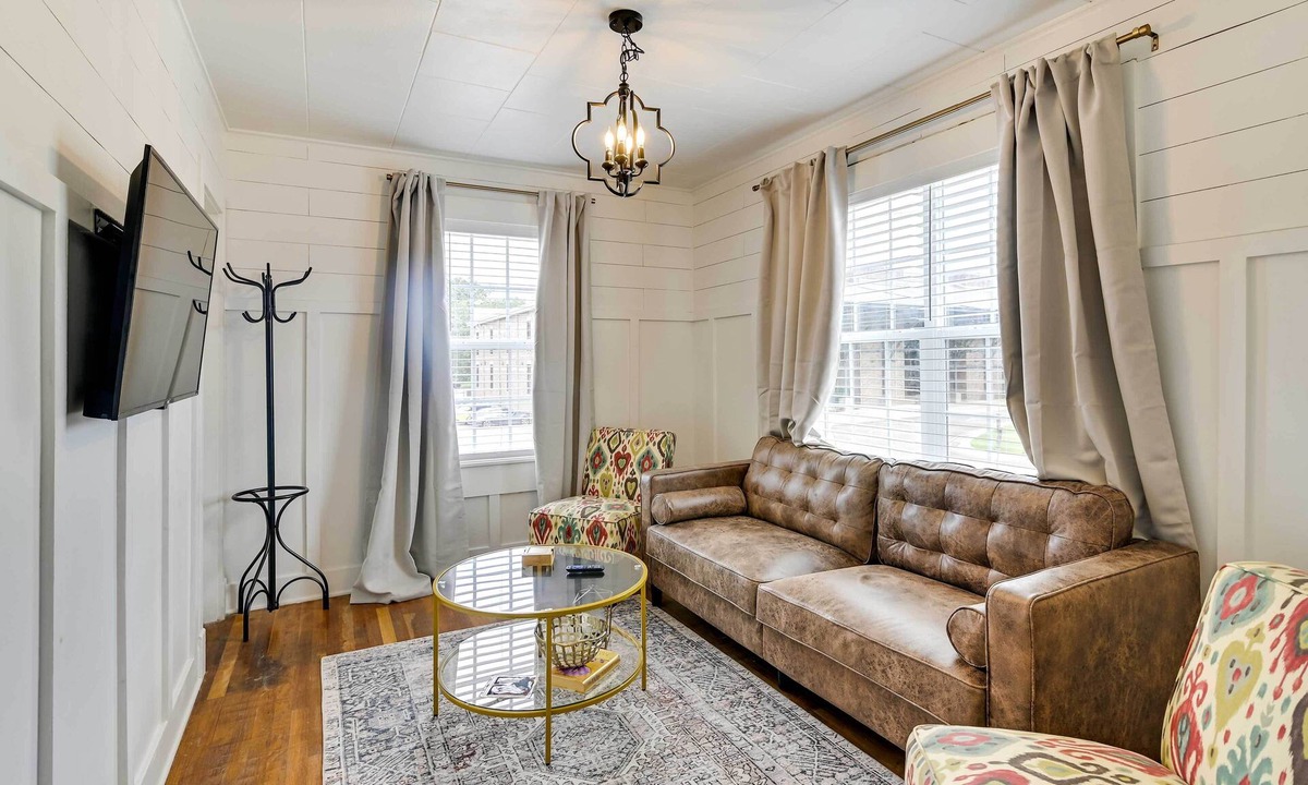 Starkville Apartment | Cozy Starkville Apartment: Walk to Main Street!