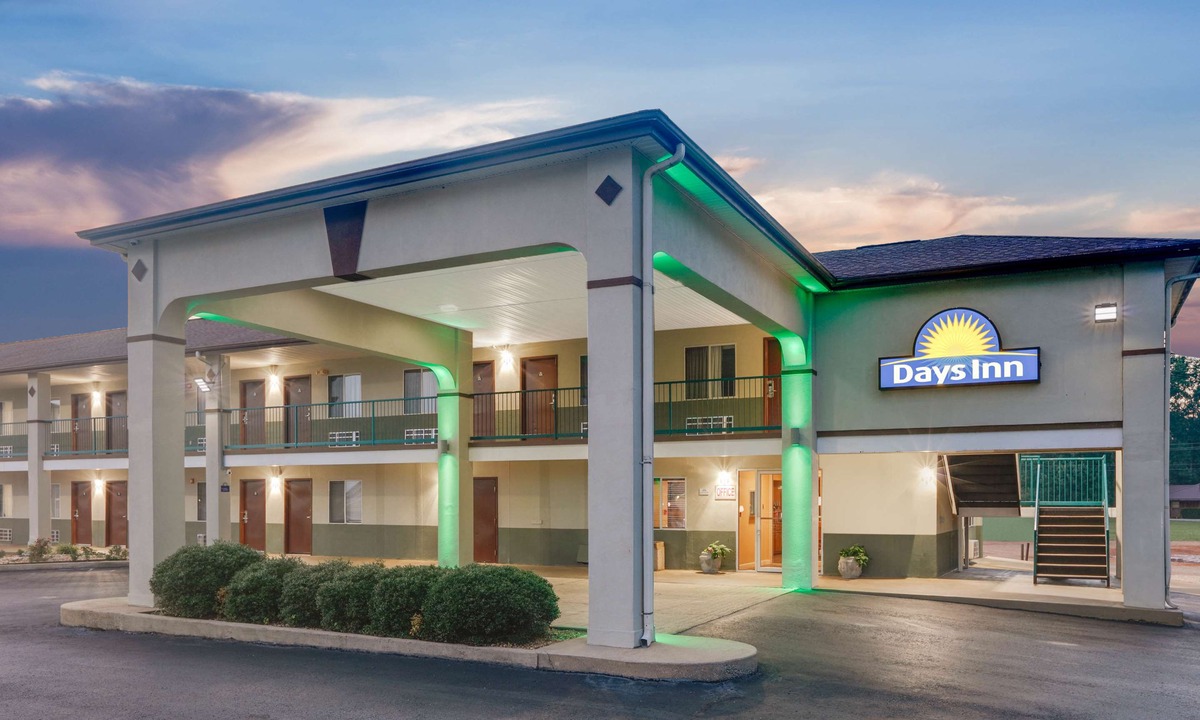 Hamilton Hotel | Days Inn by Wyndham Hamilton